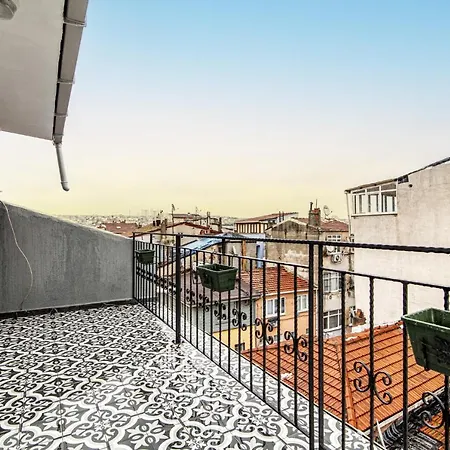 Appartement Studio Flat With Terrace In Balat Fatih Istanboel